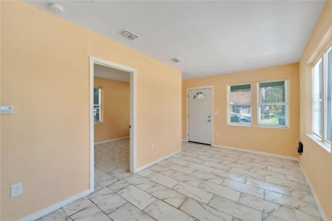 Villa ou maison à vendre à Tampa, Floride: 2 chambres, 63.17 m2 № 1361040 - photo 11