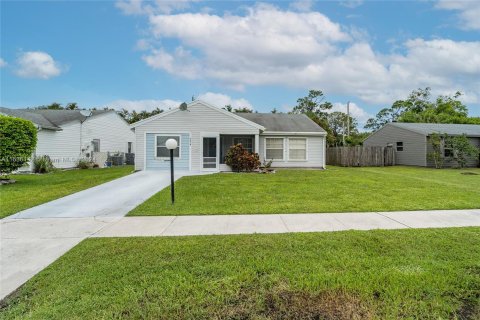 Villa ou maison à vendre à Lake Worth, Floride: 3 chambres, 151.24 m2 № 1309949 - photo 4