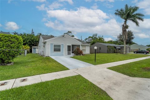 Villa ou maison à vendre à Lake Worth, Floride: 3 chambres, 151.24 m2 № 1309949 - photo 6