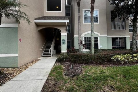 Condo in Orlando, Florida, 2 bedrooms  № 1392073 - photo 1