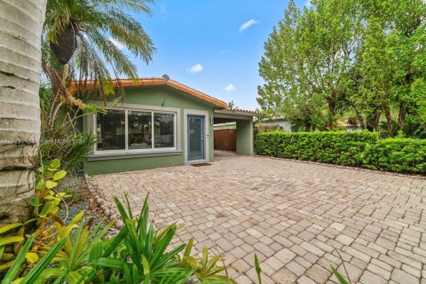 Villa ou maison à vendre à Fort Lauderdale, Floride: 2 chambres, 119.1 m2 № 1271327 - photo 3