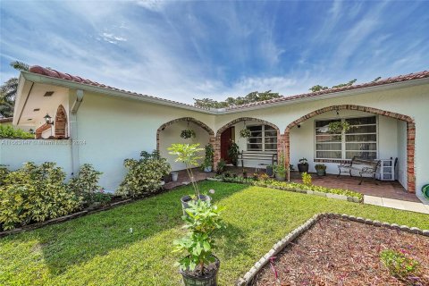 Villa ou maison à vendre à Coral Springs, Floride: 3 chambres, 175.86 m2 № 1375996 - photo 10