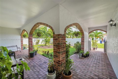 Villa ou maison à vendre à Coral Springs, Floride: 3 chambres, 175.86 m2 № 1375996 - photo 12