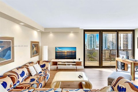 Condo in Aventura, Florida, 2 bedrooms  № 1178810 - photo 4