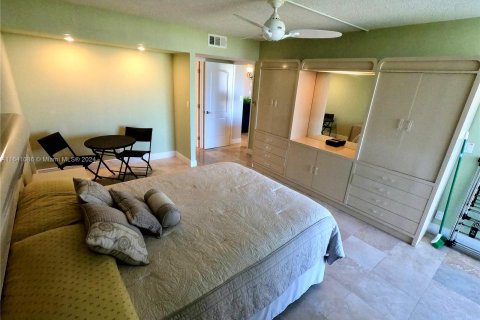 Copropriété à vendre à Aventura, Floride: 2 chambres, 121.98 m2 № 1320945 - photo 14