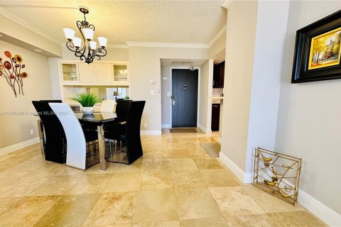 Copropriété à vendre à Aventura, Floride: 2 chambres, 121.98 m2 № 1320945 - photo 5