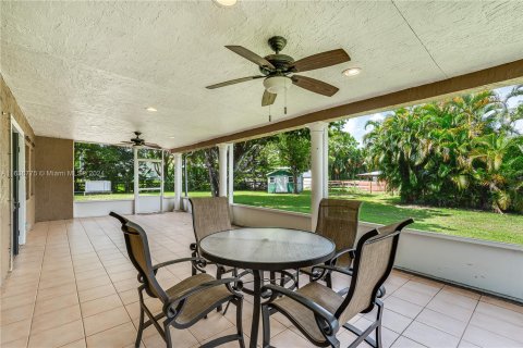 Villa ou maison à vendre à Davie, Floride: 5 chambres, 217.11 m2 № 1309188 - photo 26