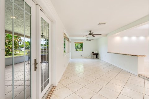 Villa ou maison à vendre à Davie, Floride: 5 chambres, 217.11 m2 № 1309188 - photo 13