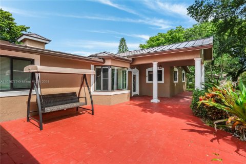 Villa ou maison à vendre à Davie, Floride: 5 chambres, 217.11 m2 № 1309188 - photo 3