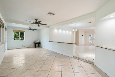 Villa ou maison à vendre à Davie, Floride: 5 chambres, 217.11 m2 № 1309188 - photo 10