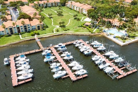 Condominio en venta en Hypoluxo, Florida, 2 dormitorios, 91.23 m2 № 1309189 - foto 1