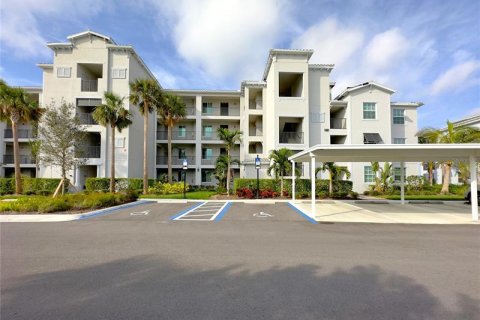Купить кондоминиум в Пунта-Горда, Флорида 6 комнат, 111.3м2, № 260451 - фото 2