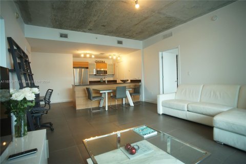 Condominio en alquiler en Miami, Florida, 2 dormitorios, 106.09 m2 № 1355064 - foto 11