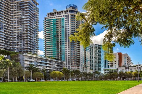 Copropriété à louer à Miami, Floride: 2 chambres, 106.09 m2 № 1355064 - photo 1