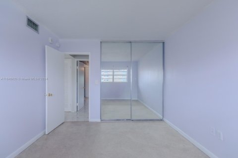 Condominio en venta en Miami, Florida, 2 dormitorios, 122.17 m2 № 1355060 - foto 20