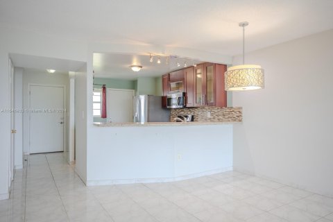 Condominio en venta en Miami, Florida, 2 dormitorios, 122.17 m2 № 1355060 - foto 13