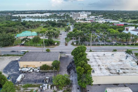 Terreno en venta en Fort Lauderdale, Florida № 599226 - foto 25