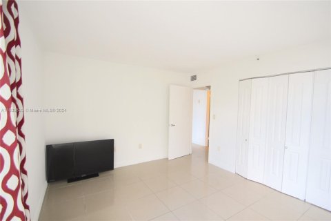 Copropriété à vendre à Miami Beach, Floride: 1 chambre, 53.7 m2 № 1332403 - photo 12