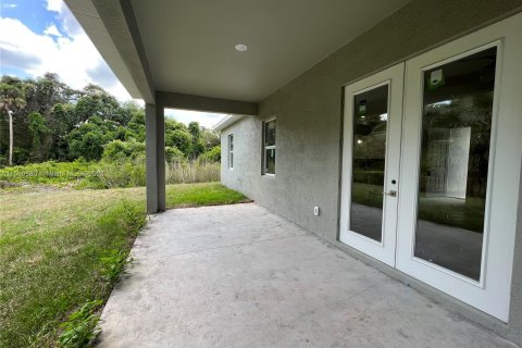 House in LaBelle, Florida 4 bedrooms, 133.69 sq.m. № 1127059 - photo 16