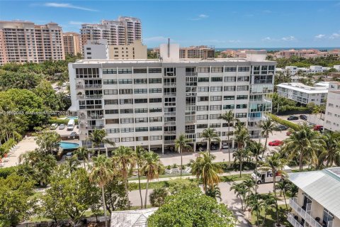 Condominio en venta en Key Biscayne, Florida, 2 dormitorios, 123.1 m2 № 1345490 - foto 24