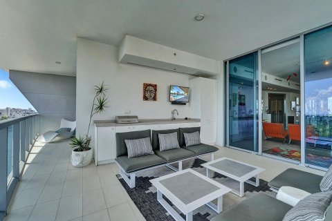 Condo in Fort Lauderdale, Florida, 3 bedrooms  № 957084 - photo 27