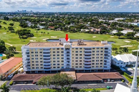 Condo in Fort Lauderdale, Florida, 2 bedrooms  № 1102215 - photo 2