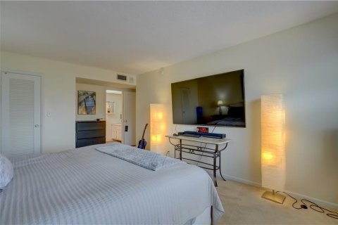 Condo in Fort Lauderdale, Florida, 2 bedrooms  № 1102215 - photo 12