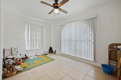 Villa ou maison à vendre à Kissimmee, Floride: 4 chambres, 124.02 m2 № 1157679 - photo 4