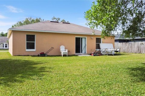 House in Kissimmee, Florida 4 bedrooms, 124.02 sq.m. № 1157679 - photo 3