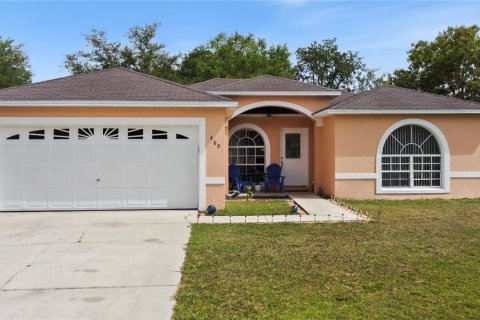 Villa ou maison à vendre à Kissimmee, Floride: 4 chambres, 124.02 m2 № 1157679 - photo 1