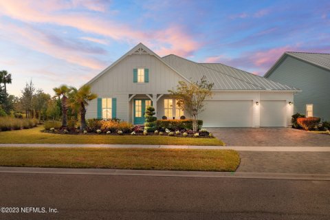 House in BEACHWALK in St. Johns, Florida 4 bedrooms, 435.99 sq.m. № 777637 - photo 1