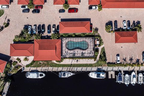 Copropriété à vendre à Punta Gorda, Floride: 2 chambres, 146.88 m2 № 1148058 - photo 4