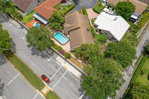 Villa ou maison à vendre à Plantation, Floride: 4 chambres, 205.59 m2 № 1160558 - photo 16