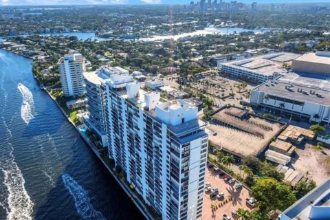 Condo in Fort Lauderdale, Florida, 2 bedrooms  № 936776 - photo 8