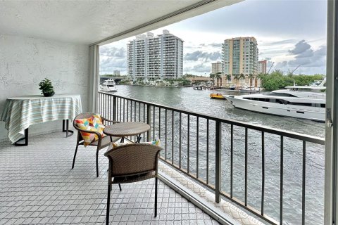 Condominio en venta en Fort Lauderdale, Florida, 2 dormitorios, 139.35 m2 № 936776 - foto 24