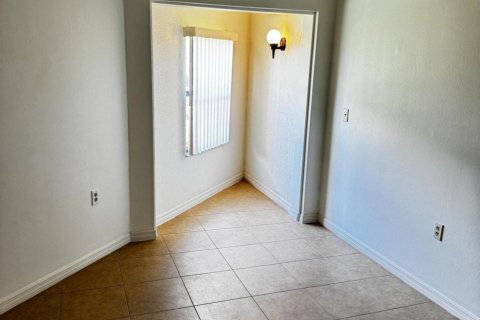 Condo in Sebring, Florida, 2 bedrooms  № 1160713 - photo 17