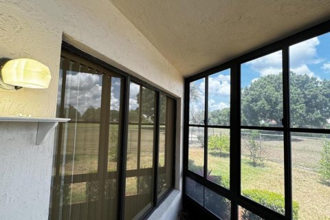 Condo in Sebring, Florida, 2 bedrooms  № 1160713 - photo 7