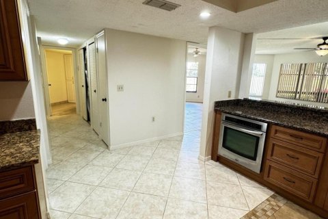 Condo in Sebring, Florida, 2 bedrooms  № 1160713 - photo 26