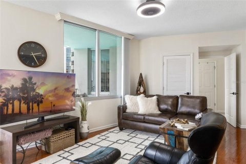 Condo in Orlando, Florida, 1 bedroom  № 1326075 - photo 5