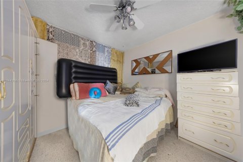 Immobilier commercial à vendre à Opa-locka, Floride: 190.82 m2 № 1325890 - photo 16