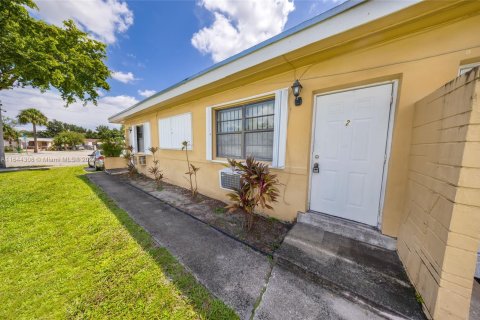 Immobilier commercial à vendre à Opa-locka, Floride: 190.82 m2 № 1325890 - photo 8