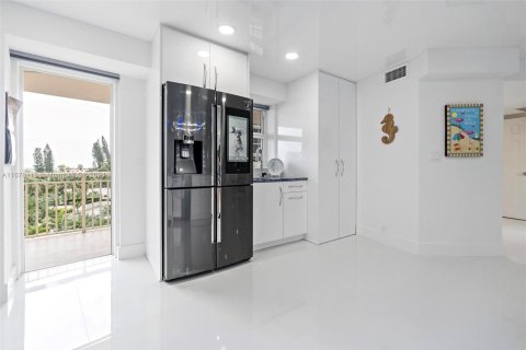 Condo in Fort Lauderdale, Florida, 1 bedroom  № 1401349 - photo 27