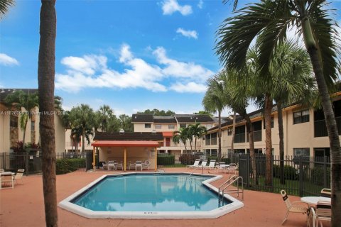 Condo in Coral Springs, Florida, 2 bedrooms  № 1401347 - photo 21