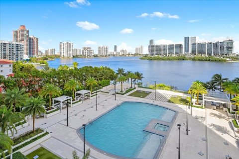 Condo in Aventura, Florida, 3 bedrooms  № 1401345 - photo 16