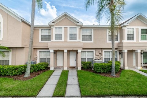 Touwnhouse à vendre à Brandon, Floride: 2 chambres, 129.69 m2 № 1322895 - photo 2