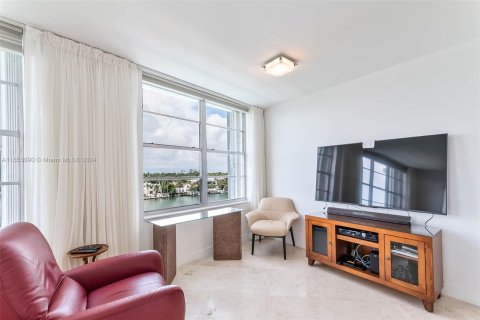 Condominio en venta en Miami Beach, Florida, 3 dormitorios, 186.73 m2 № 1351582 - foto 11