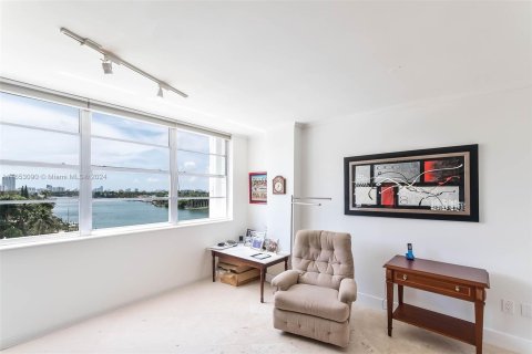 Condominio en venta en Miami Beach, Florida, 3 dormitorios, 186.73 m2 № 1351582 - foto 21