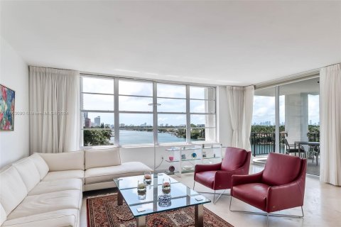 Condominio en venta en Miami Beach, Florida, 3 dormitorios, 186.73 m2 № 1351582 - foto 8