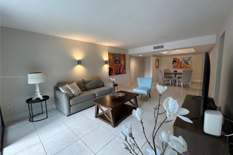 Copropriété à vendre à Doral, Floride: 2 chambres, 137.03 m2 № 1351583 - photo 5