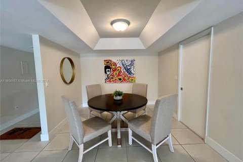 Condominio en venta en Doral, Florida, 2 dormitorios, 137.03 m2 № 1351583 - foto 7